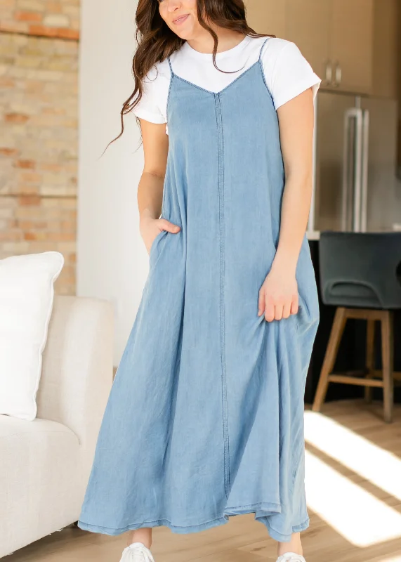Sleeveless Chambray Maxi Dress Color block unclassified dresses