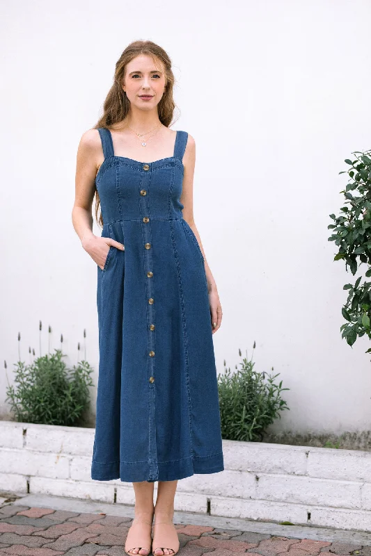 Belen Sweetheart Buttoned Dress Knitted unclassified dresses